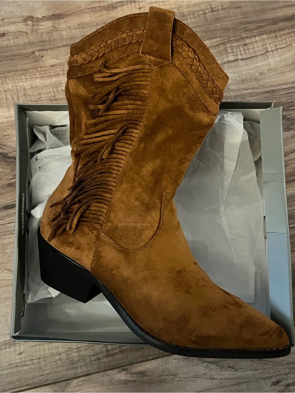 NWOB Brown Suede Fringe Western Boot